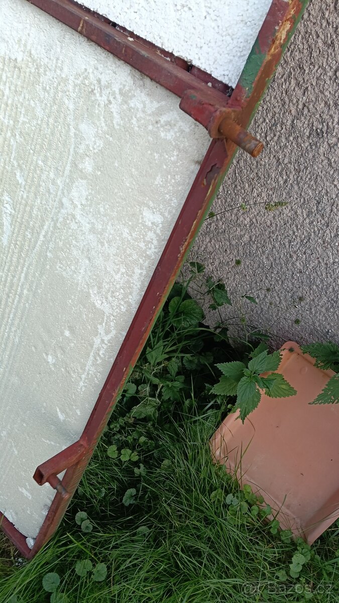 Prodám plechová garážová vrata - 6