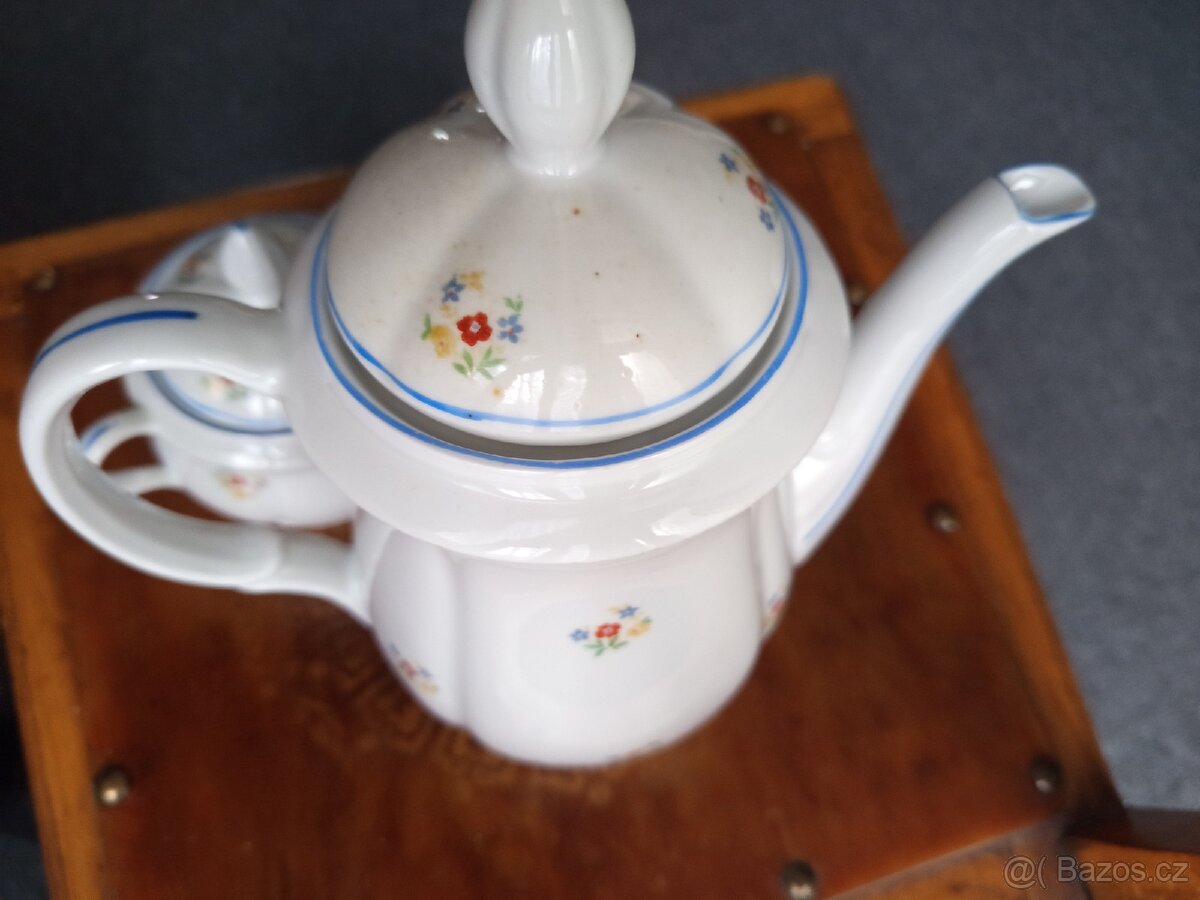 Keramika set konývka na čaj , kávu,cukřenka ,mléčenka - 6