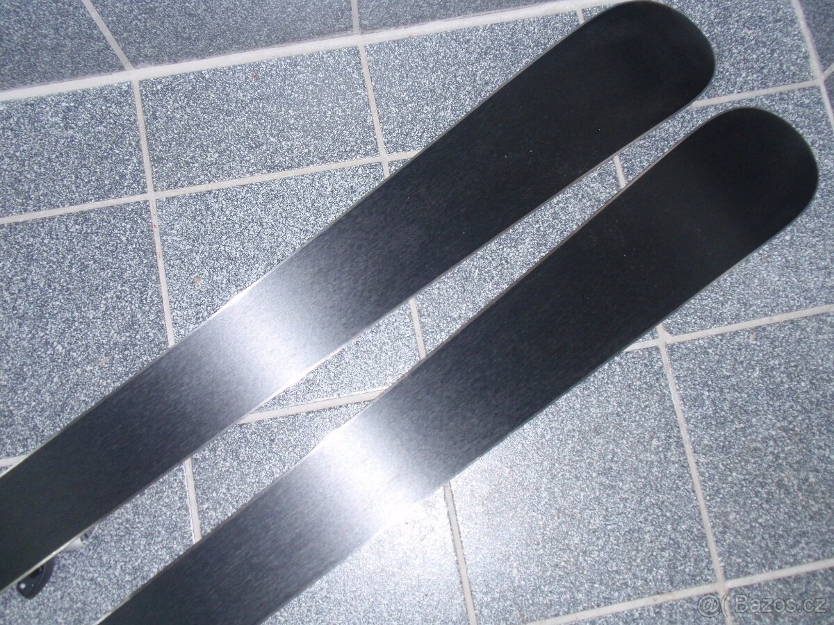 TOP DÁMSKÉ NASERVISOVANÉ LYŽE CAREVY 155 CM FISCHER ASPIRE - 6