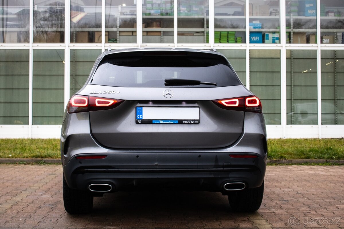 Mercedes-Benz GLA 250 e - 6