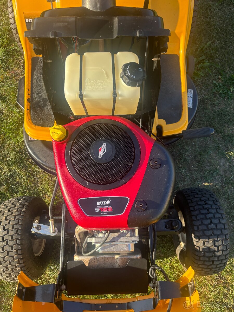 Zahradní trakturek MTD 12,5HP - 6