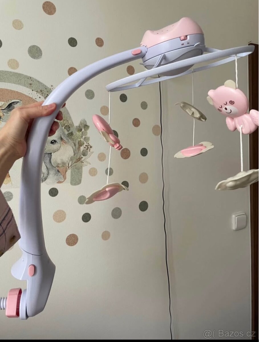 Kolotoč nad postýlku - 6