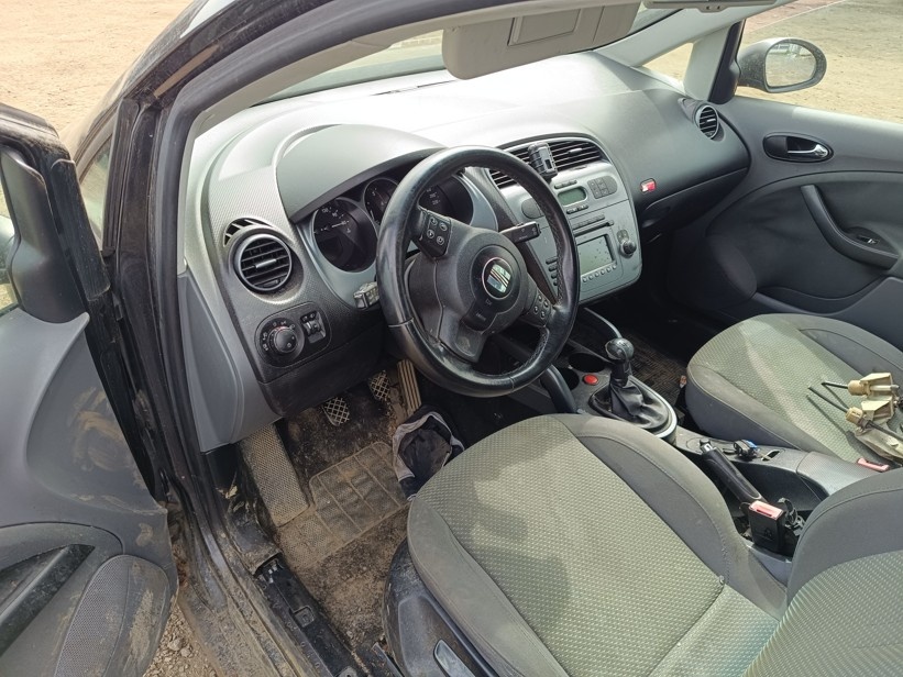 ND z Seat Toledo 1896.cm3 77.kw nafta r.v.2006 (K30) - 6