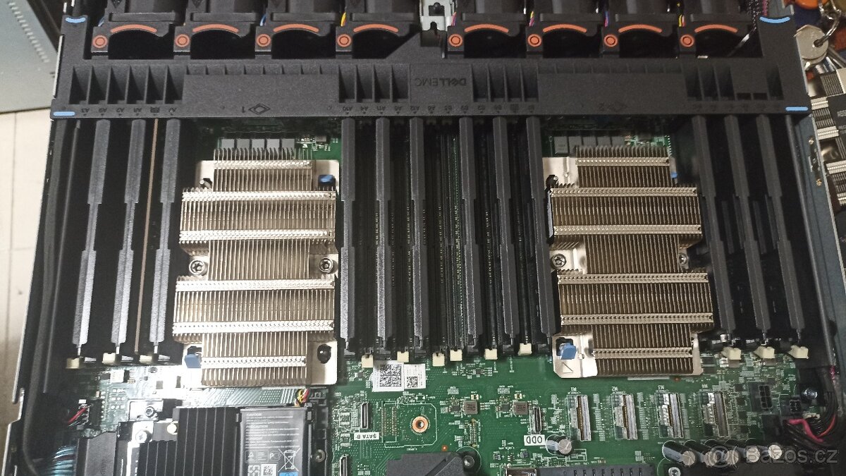 1U Dell PowerEdge R640 8SFF, 2x Xeon Gold 6138, 16GB RAM - 6