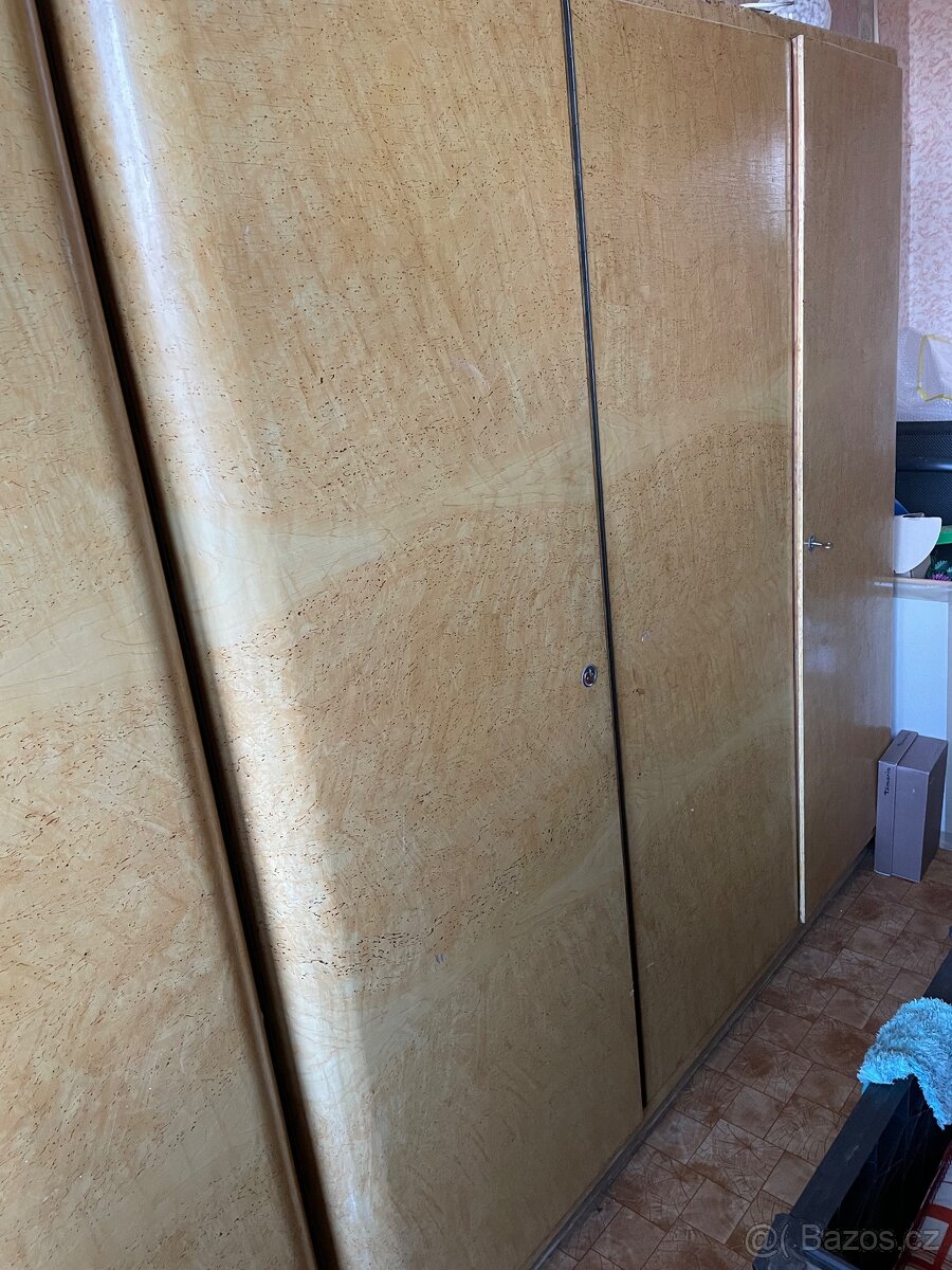 Šatní skříně z masivu - 6