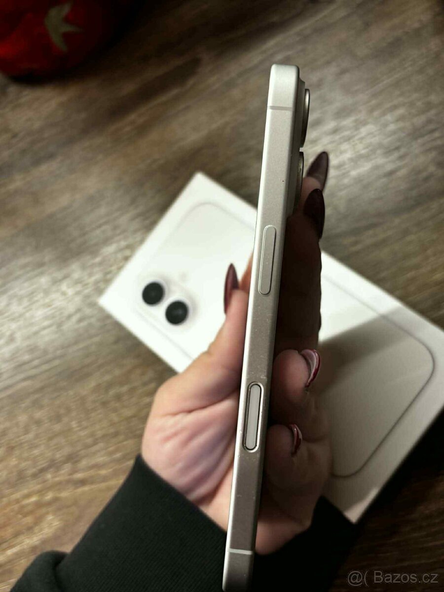 IPhone 16 – bílý, 128 GB - 6