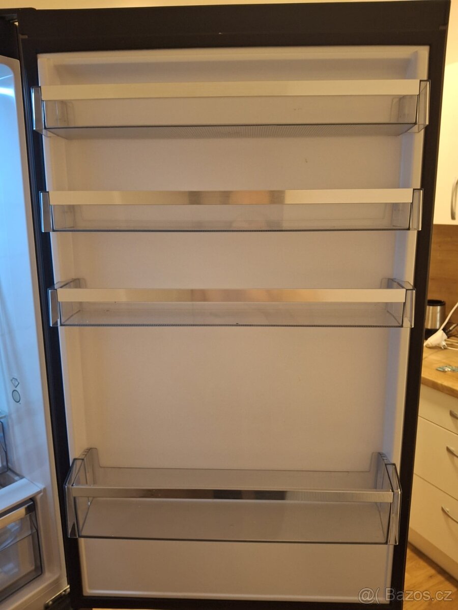 Prodám lednici AEG Mastery RCB646E3MB - 6