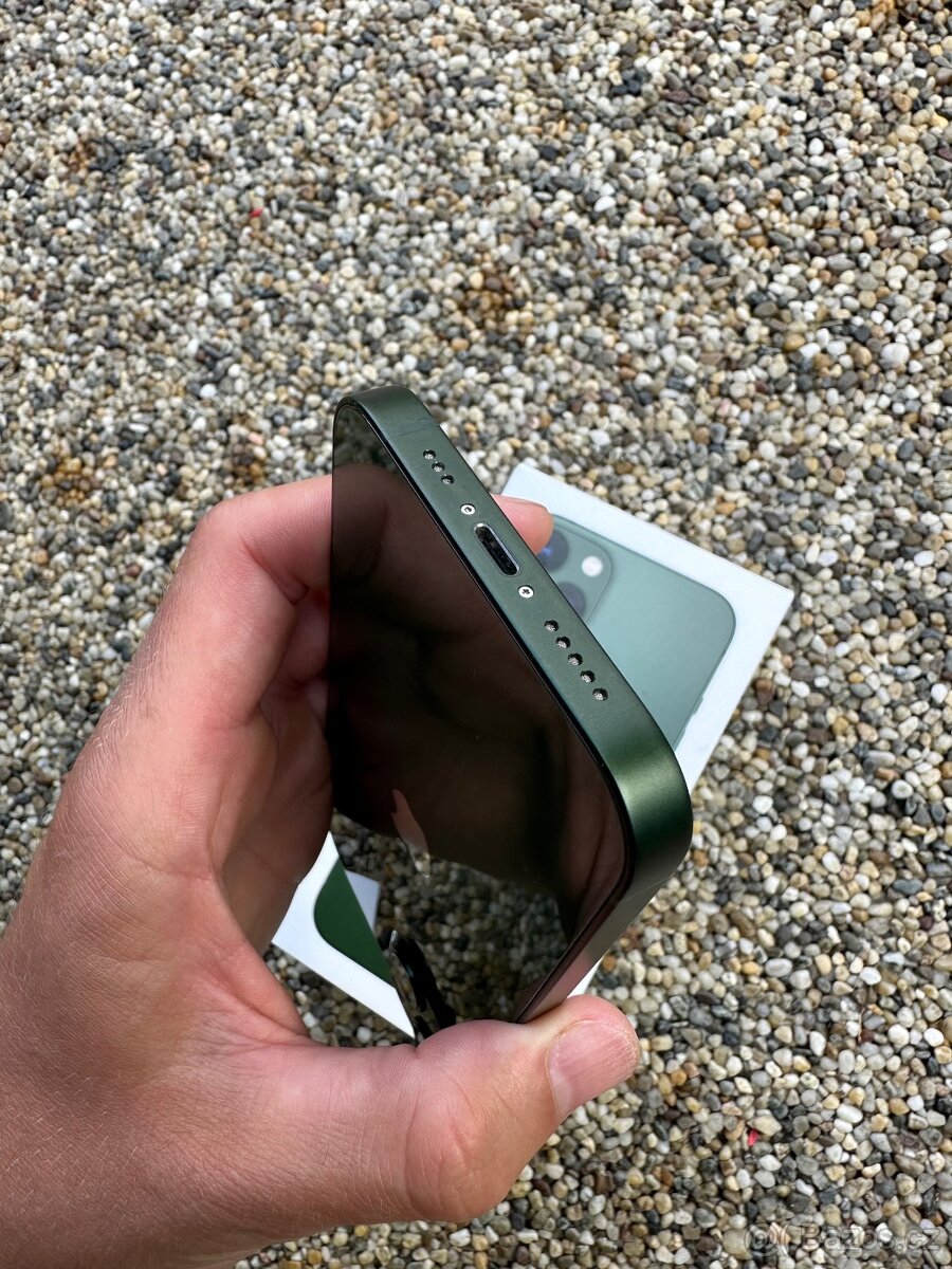 IPhone 13 - baterie 100% - 6