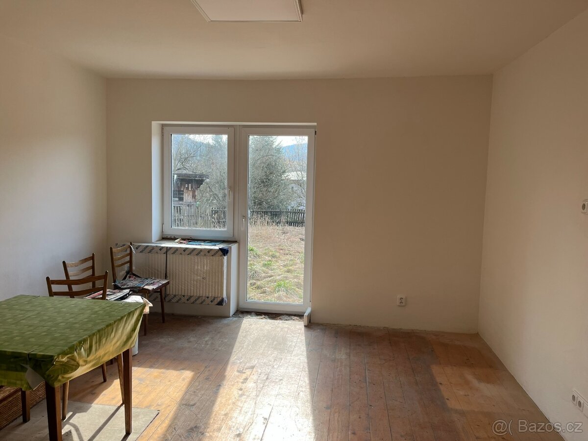 RD se zahradou v Karolince - 6