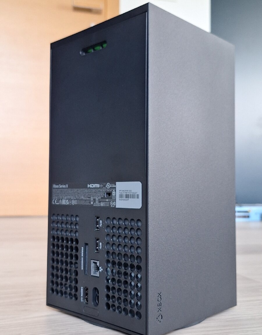 Prodám Xbox Series X - 6