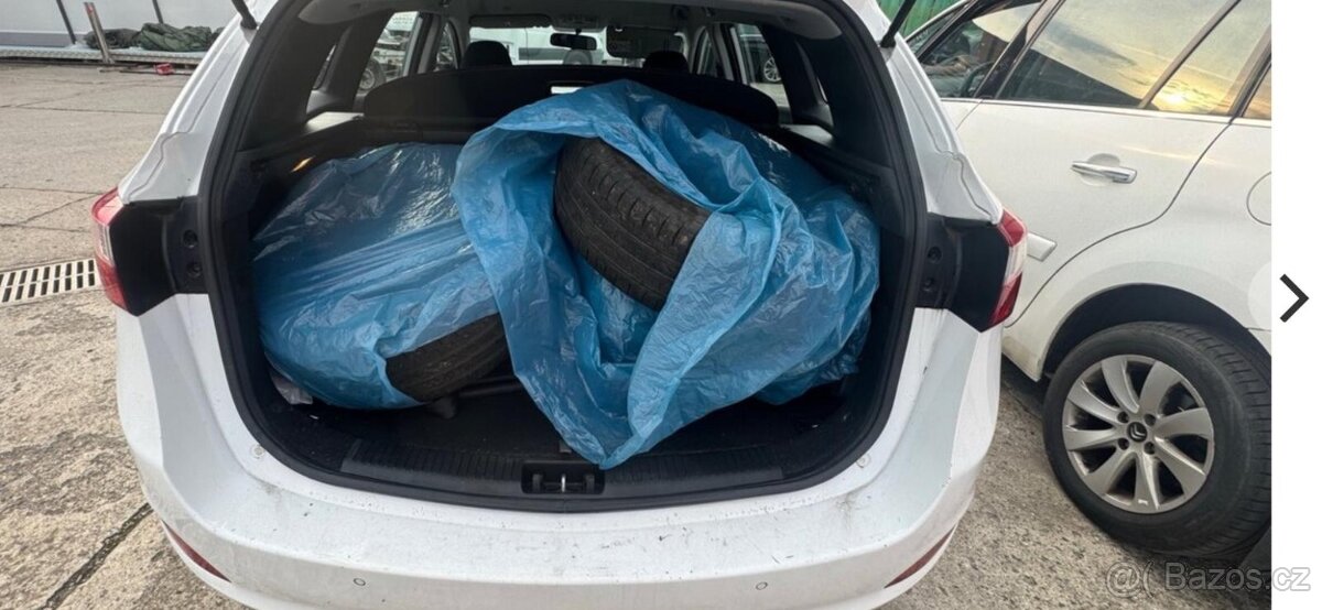 Hyundai i30 1.6i 88KW - 6