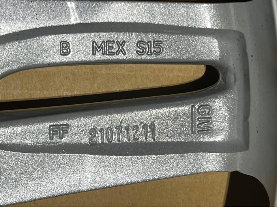 Prodám disky Chevrolet corvette C8 5x120 19ˇˇ 20ˇˇ - 6