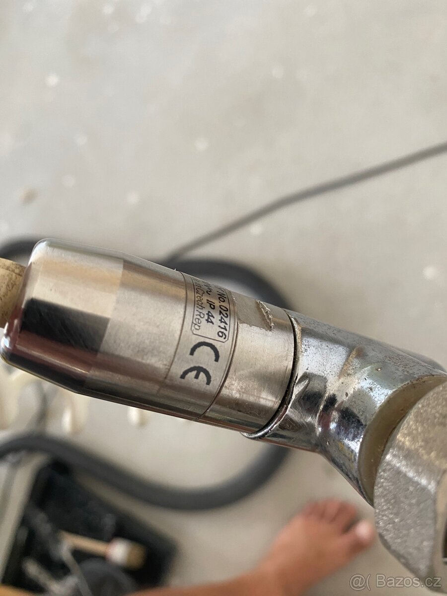 Topné těleso 900W do radiátoru, topná tyč, žebřík - 6