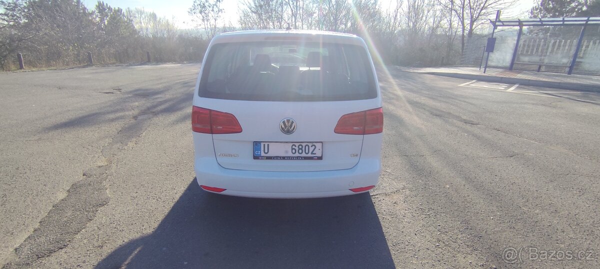 Volkswagen Touran 1.6 TDI nová STK - 6