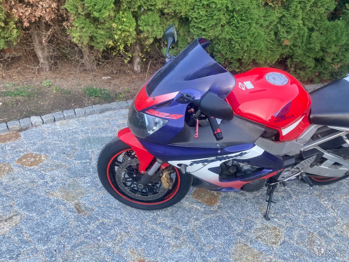 Honda CBR 929RR Fireblade - 6