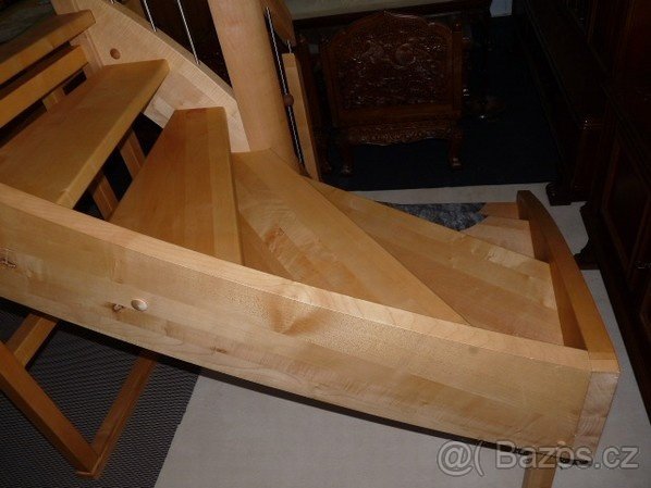 Dřevěné schody do mezipatra - 6