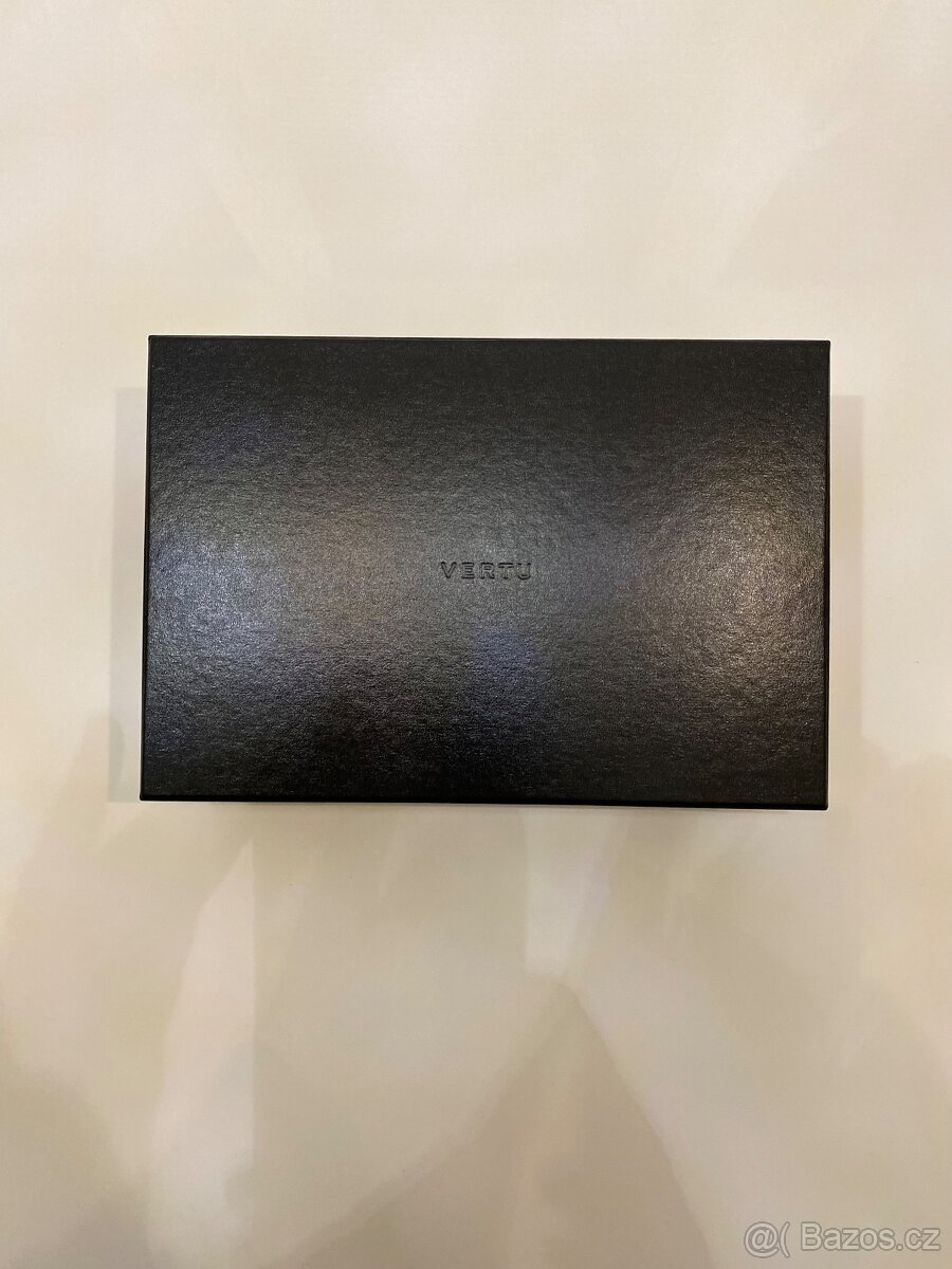 Mobilní telefon Vertu - 6