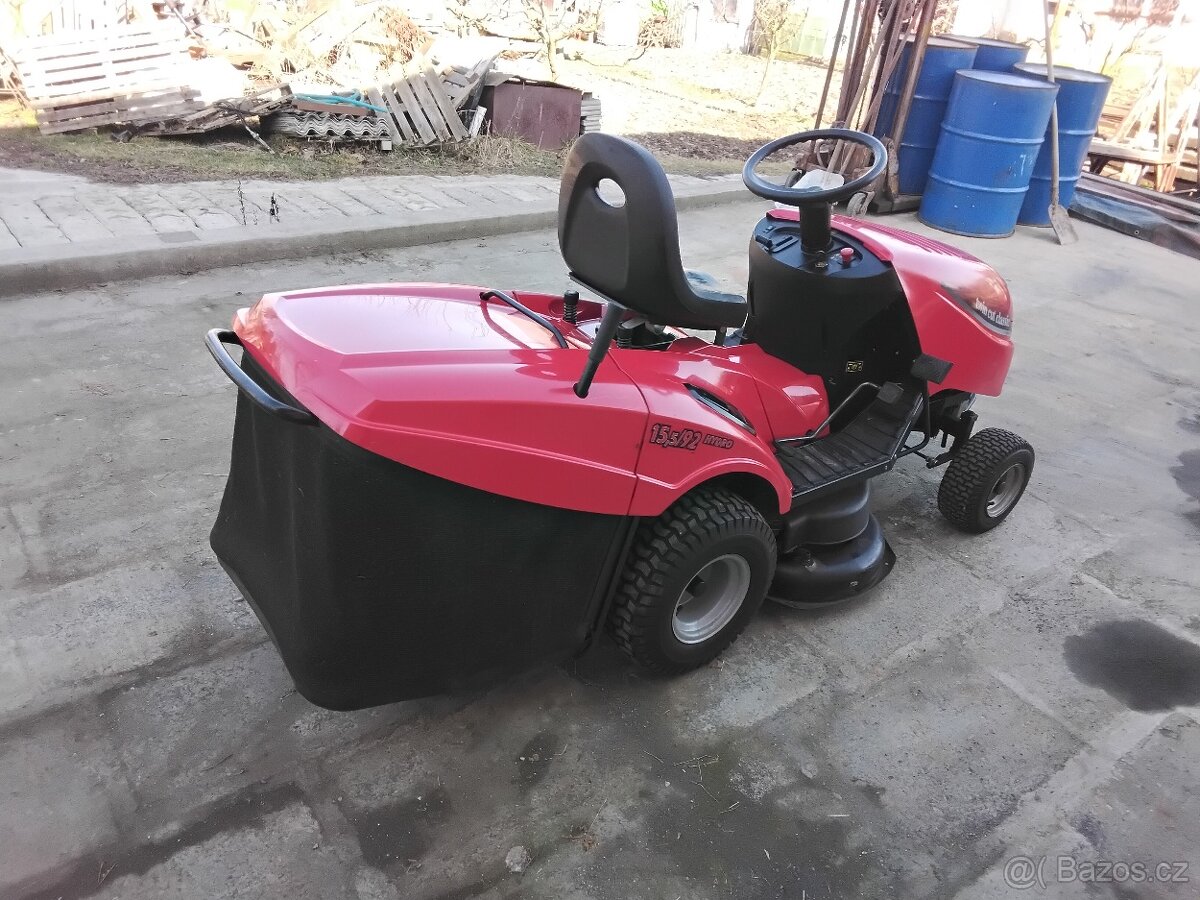 Sekací traktor Castelgarden 15,5/92 Hydro - 6