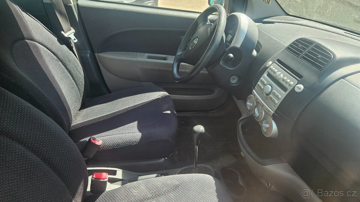Daihatsu Sirion 1.0 - 6