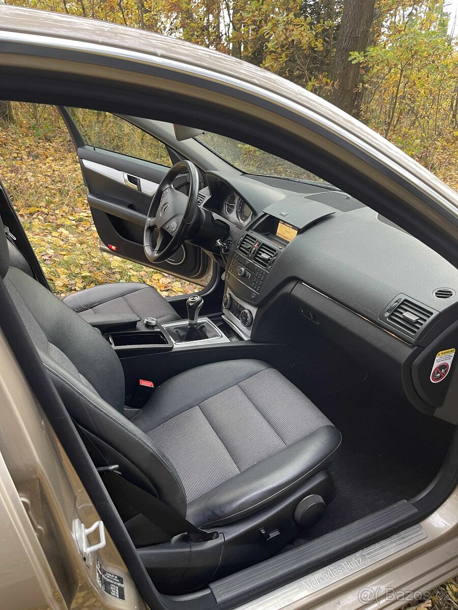 Mercedes w204 C180 1.8 kompresor krásný stav - 6