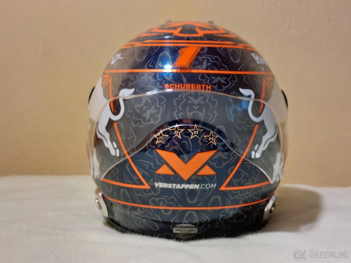 Predám Max Verstappen oranžová 2025 Red Bull F1 helma 1:2 - 6