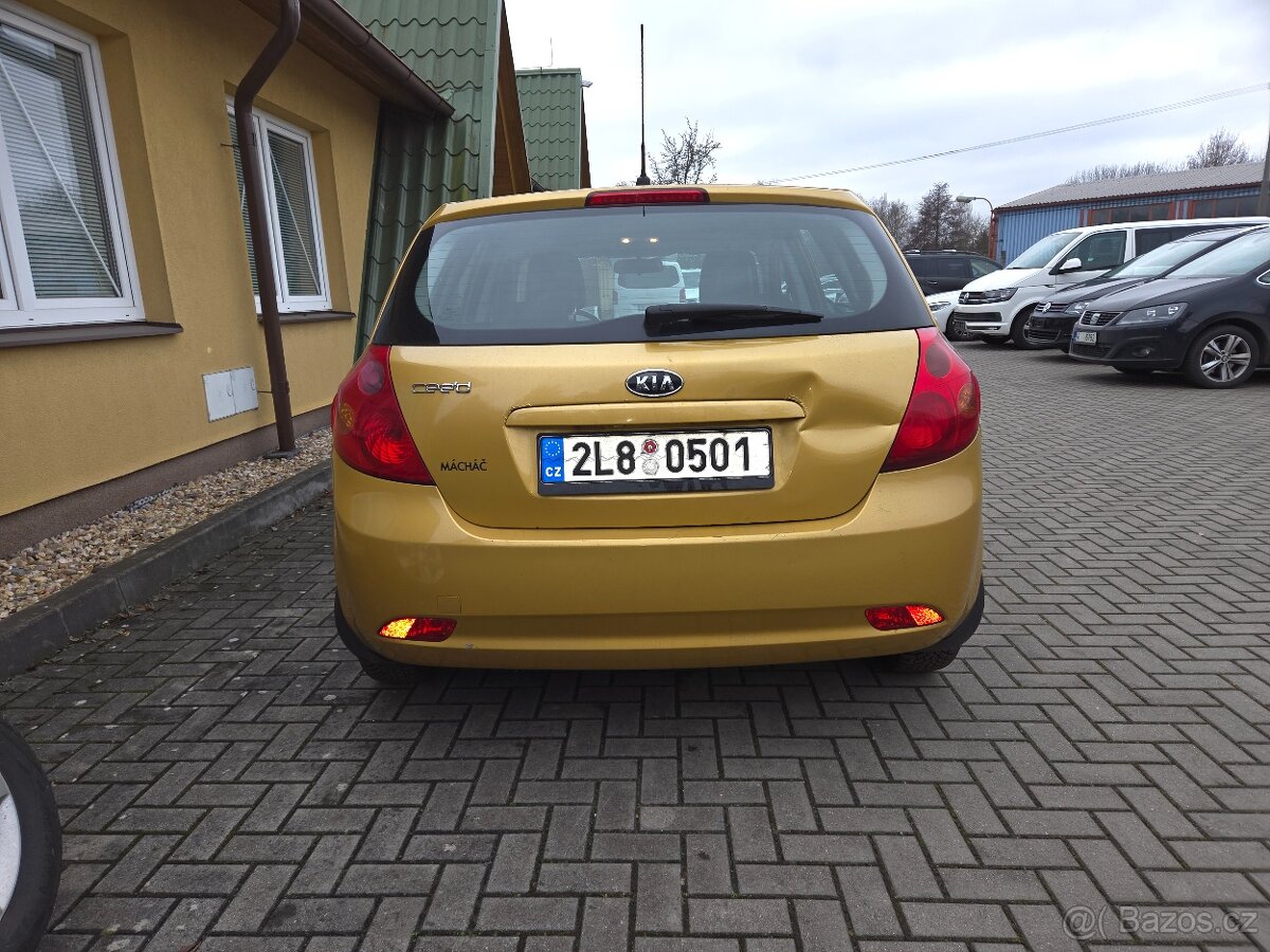 Kia Cee´d, 1,6i klimatizace - 6