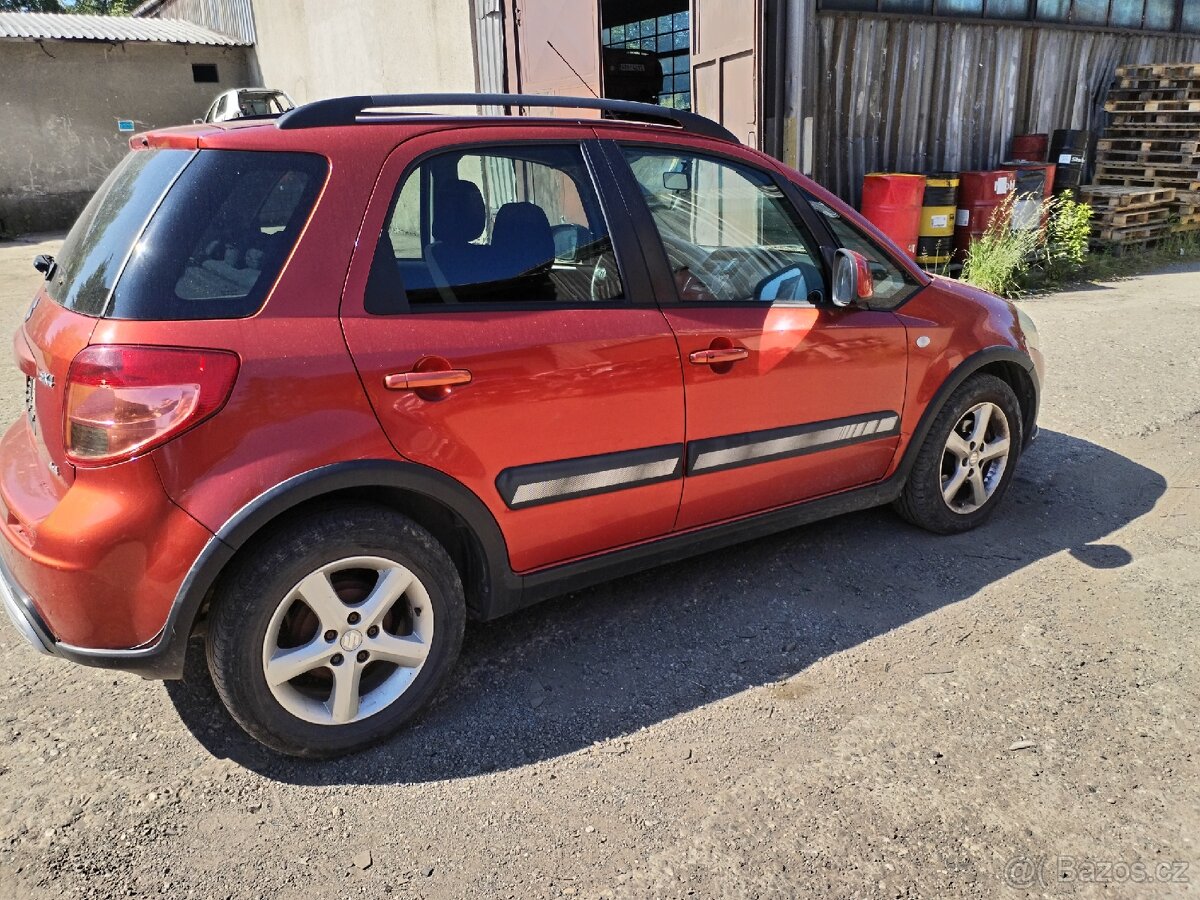 Prodám jen díly Suzuki SX4 - 6