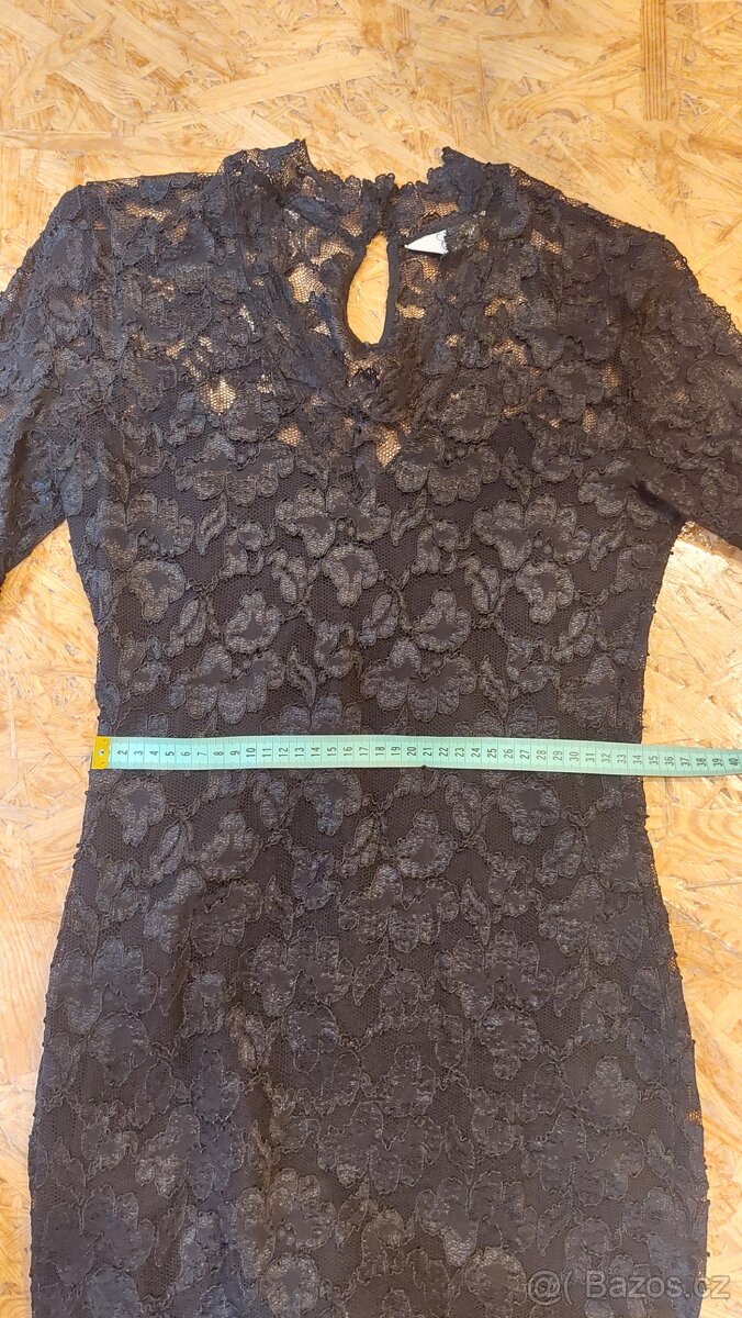 Černé krajkové šaty - 6