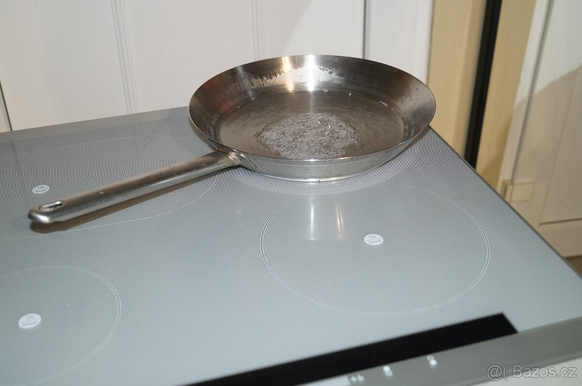 Sklokeramická indukční varná deska Siemens HMIP40C - 6