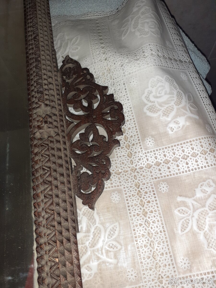 Starožitné vyřezávané zrcadlo - 6