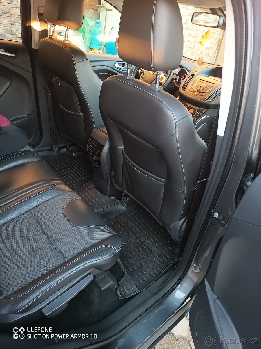 Ford Kuga 4×4, 132 kw Titanium 2.0 tdci - 6