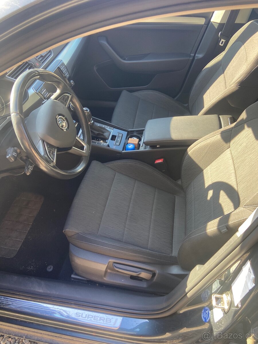 Škoda Superb III šedá - 6