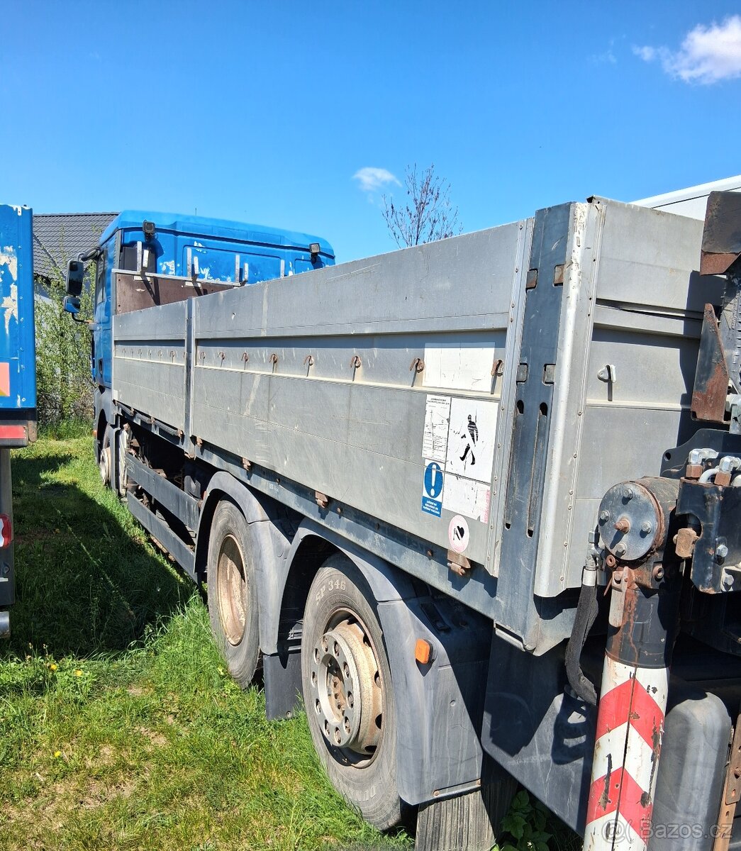 Man TGA 26.4406x2 s hydraulickým jeřábem - 6