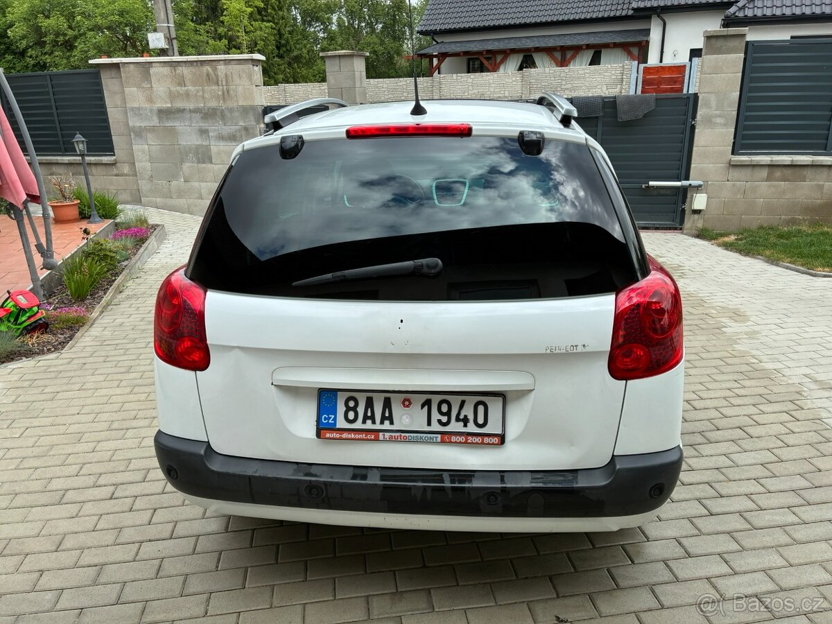 Peugeot 207 - 6