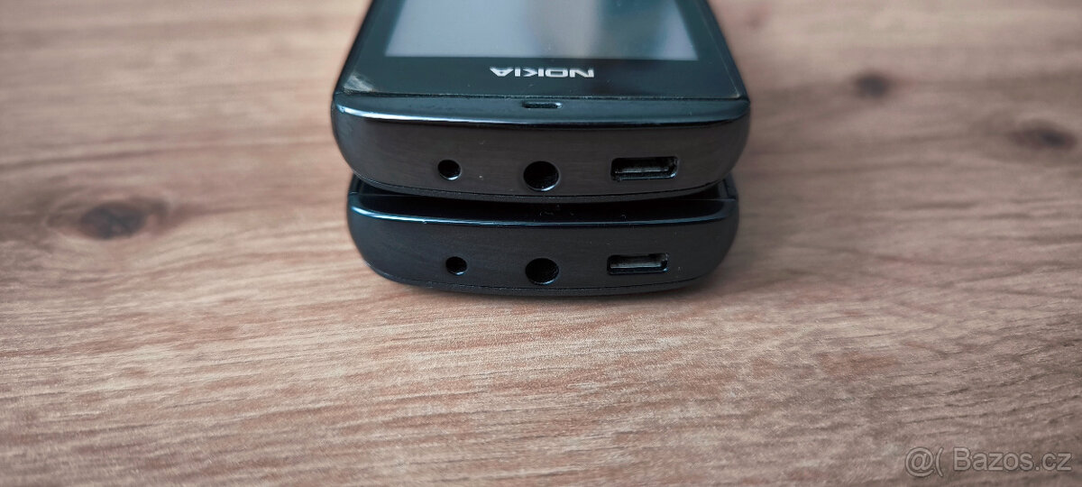 NOKIA asha 300 - 6