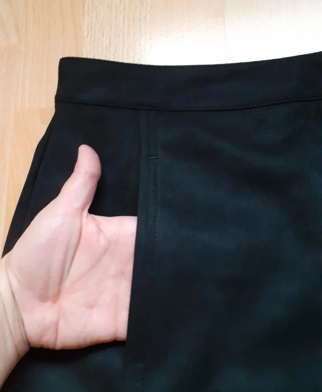 Dámská společenská sukně černá C&A 46 - 6
