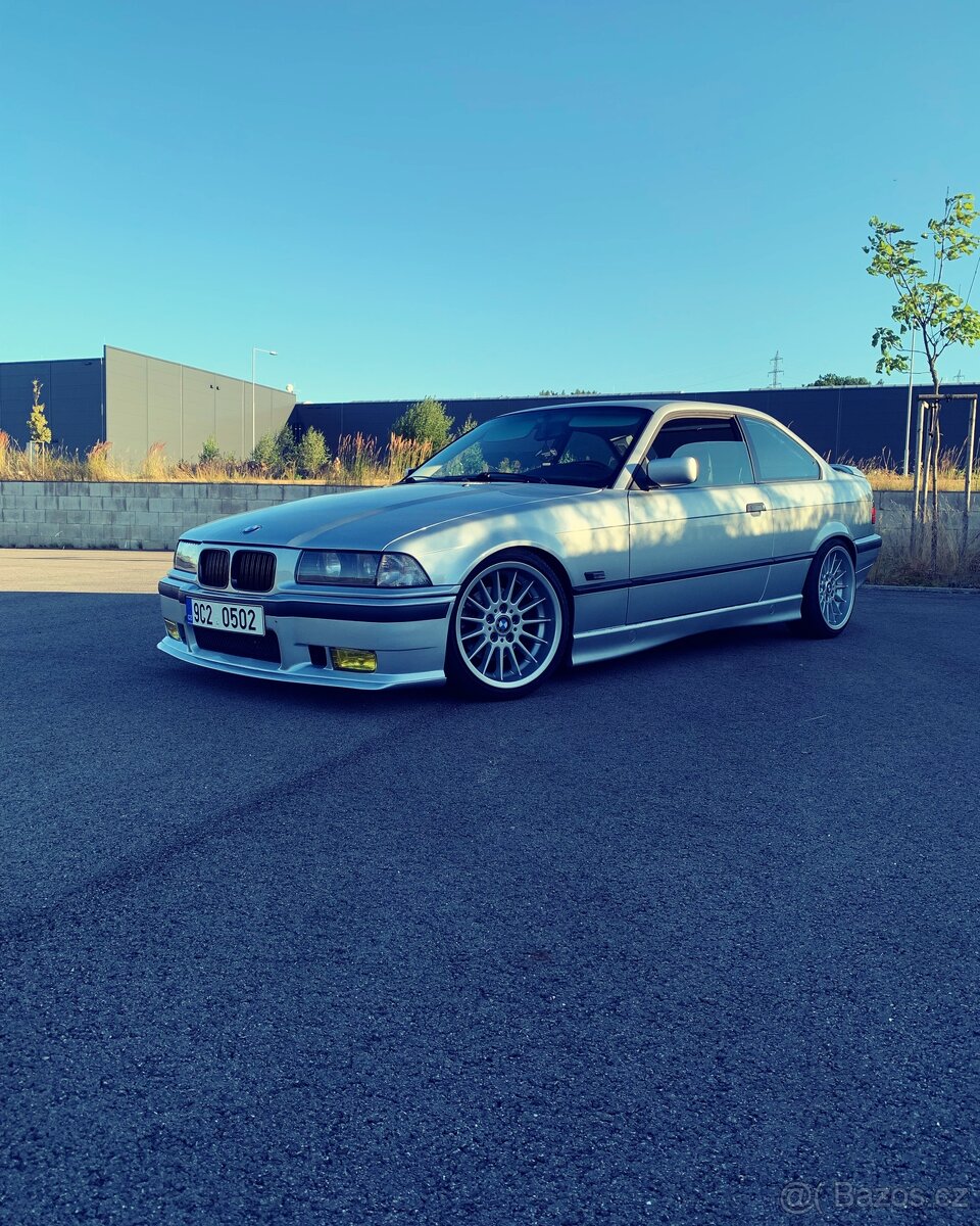 Bmw E36 325i coupe manuál - 6