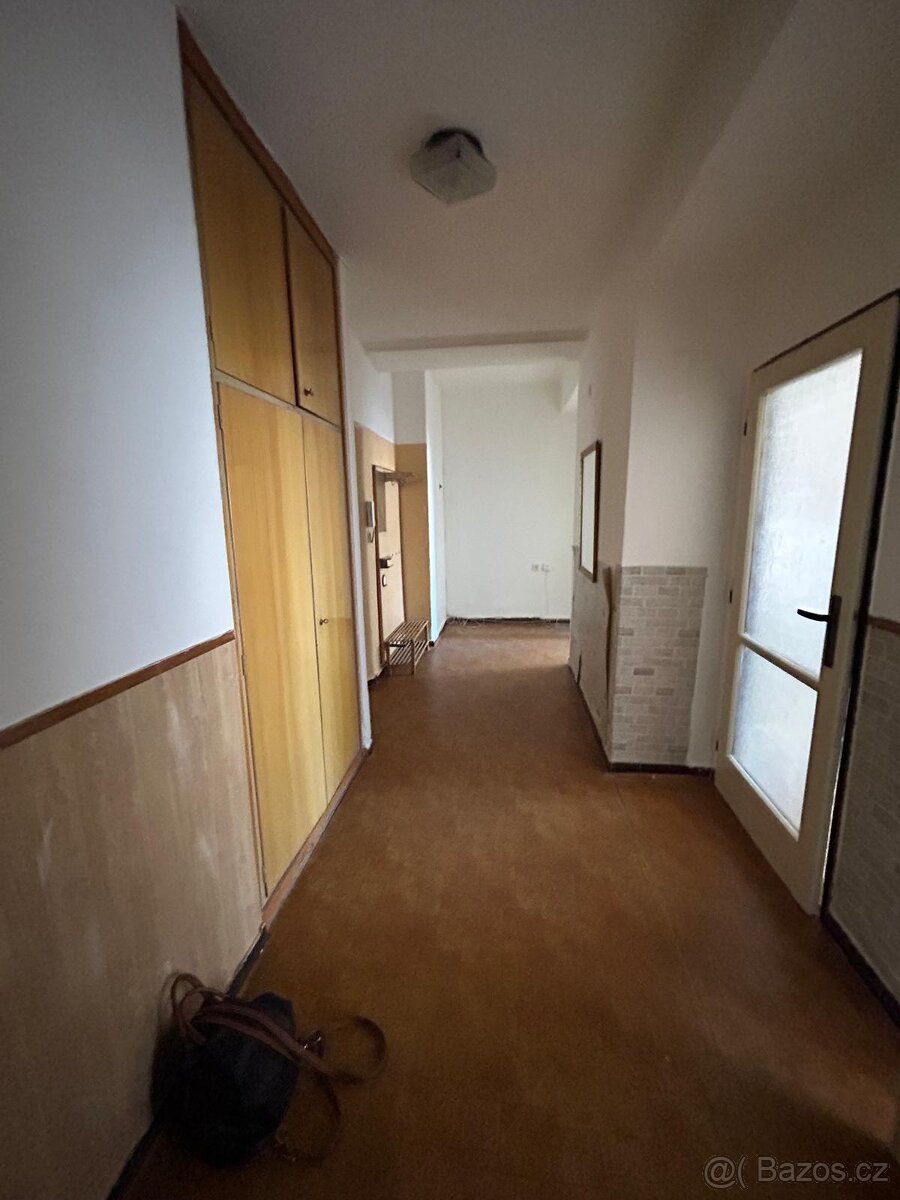 Byt 3+1+technická místnost - 6
