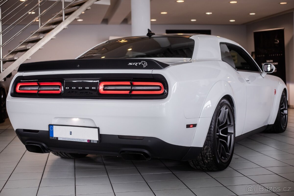 Dodge Challenger Hellcat - 6
