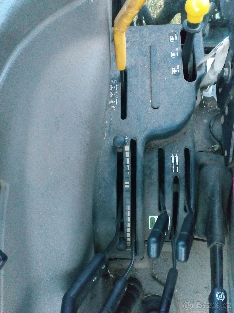 PGRLF traktor CASE MAXXIMA JX1100U r.v. 2006 - 6