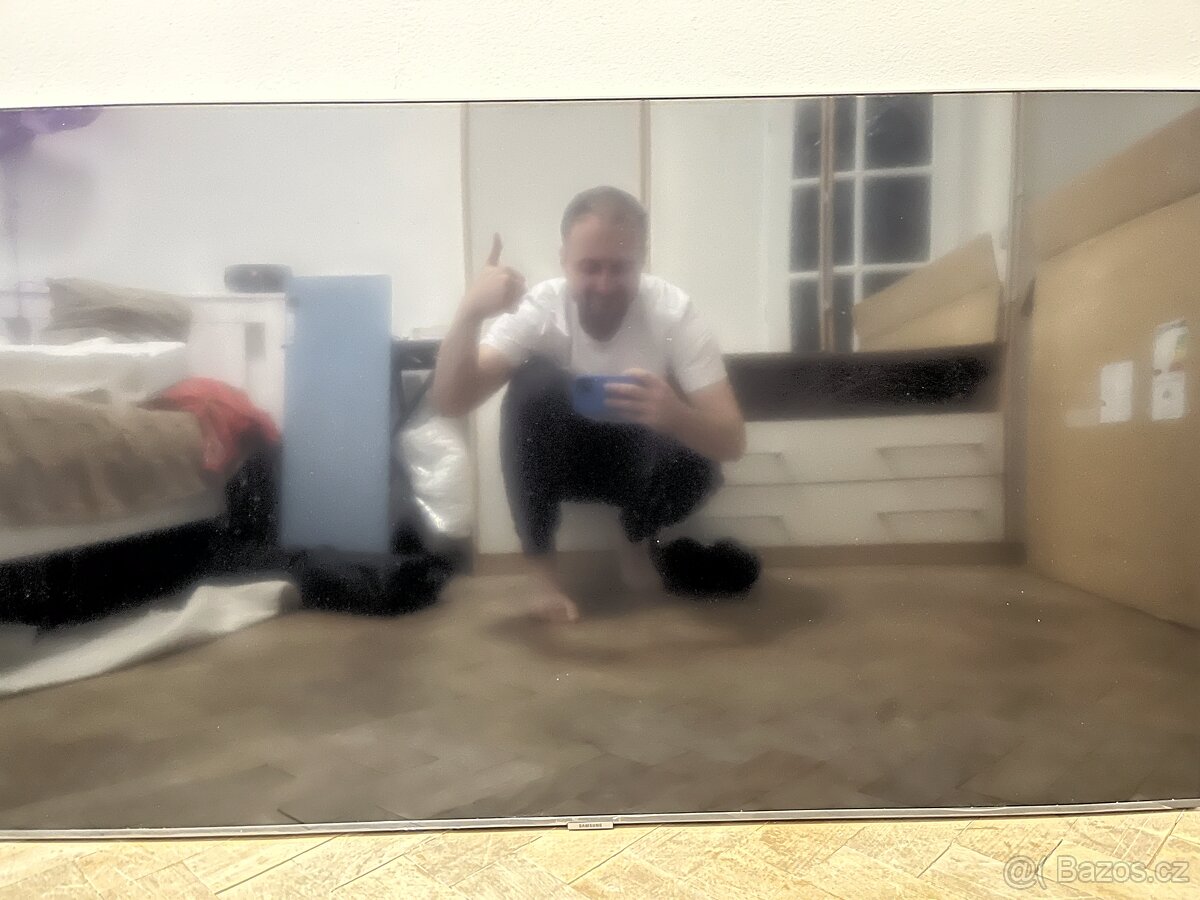 Samsung AU7100 55 palcu - 6