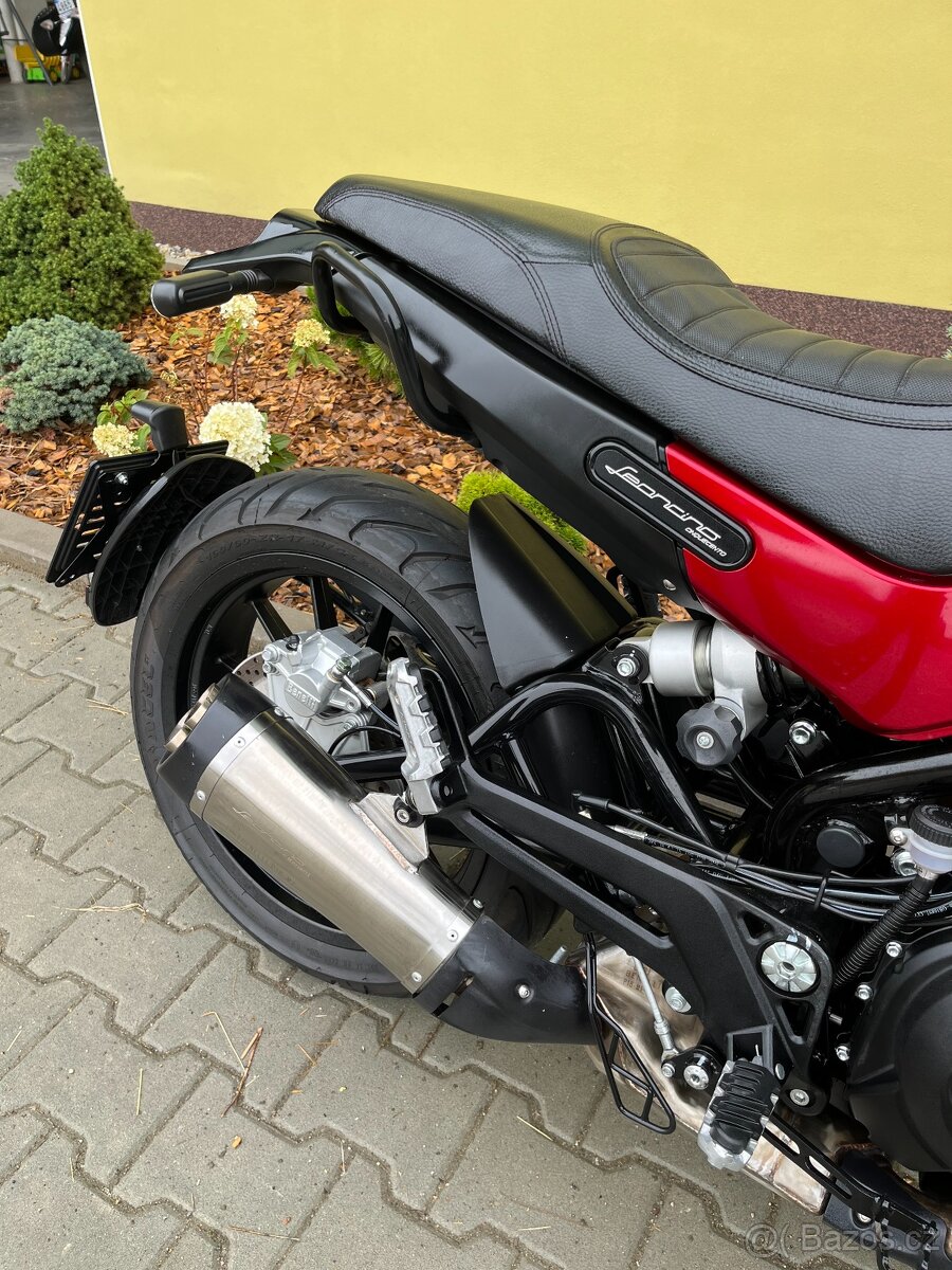Benelli Leoncino 500 - 6