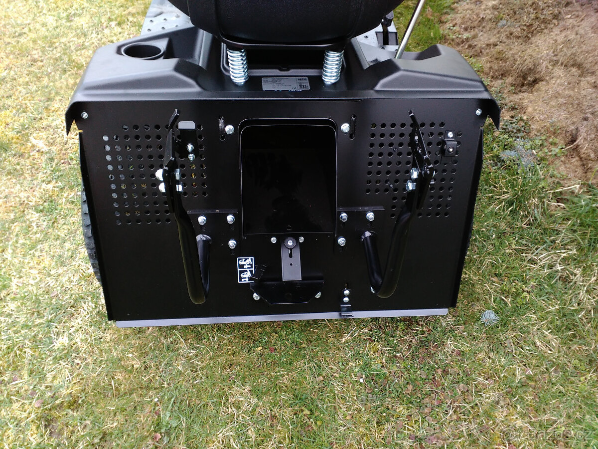 Traktor SECO Challenge AJ 92 Biggs 16HP r.v.2025 - 6