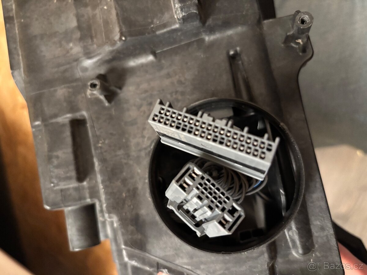 Světlomety Volvo v60 - 6