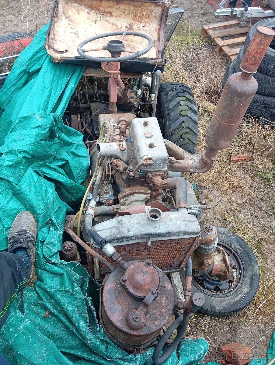 Prodám starý traktůrek Ursus 1974 - 6