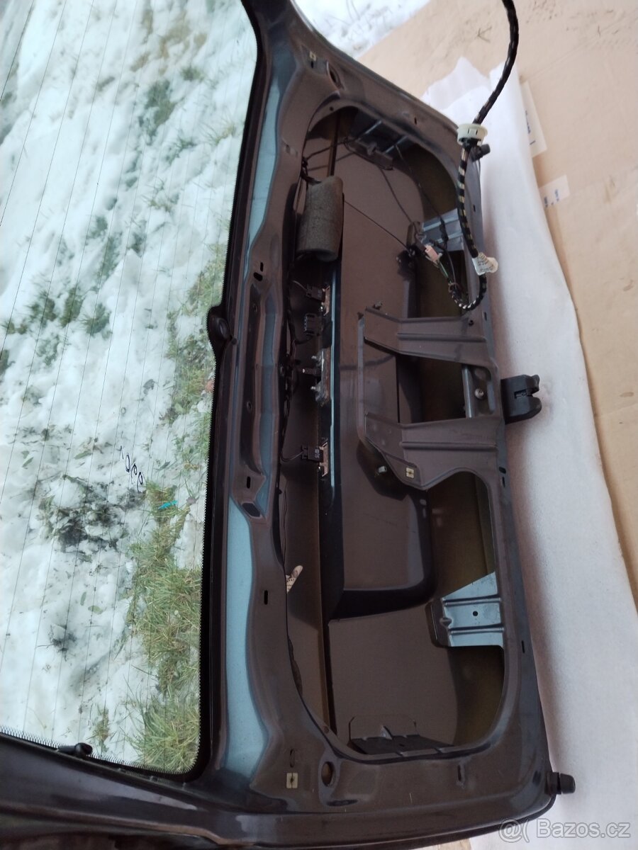 Páté dveře Škoda Octavia 2 kombi - 6