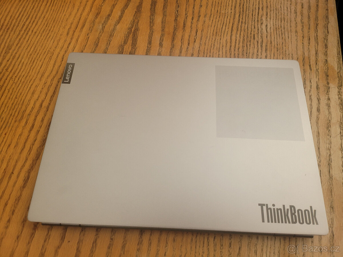 Notebook ThinkBook 13s a brašna na něj - 6