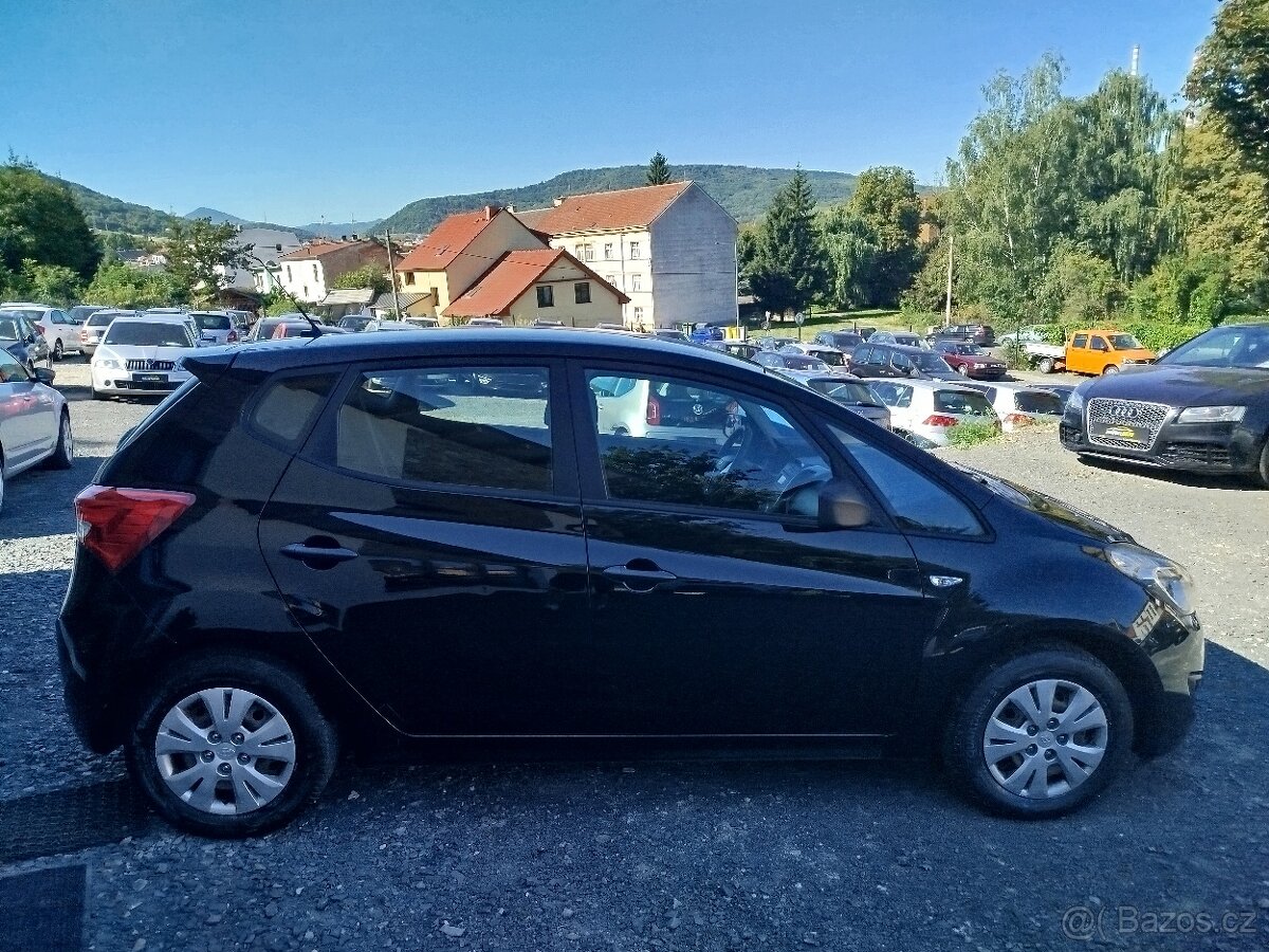 Hyundai ix20 1.4i 66 kW, r.v. 9/2011, najeto 157.962 km - 6