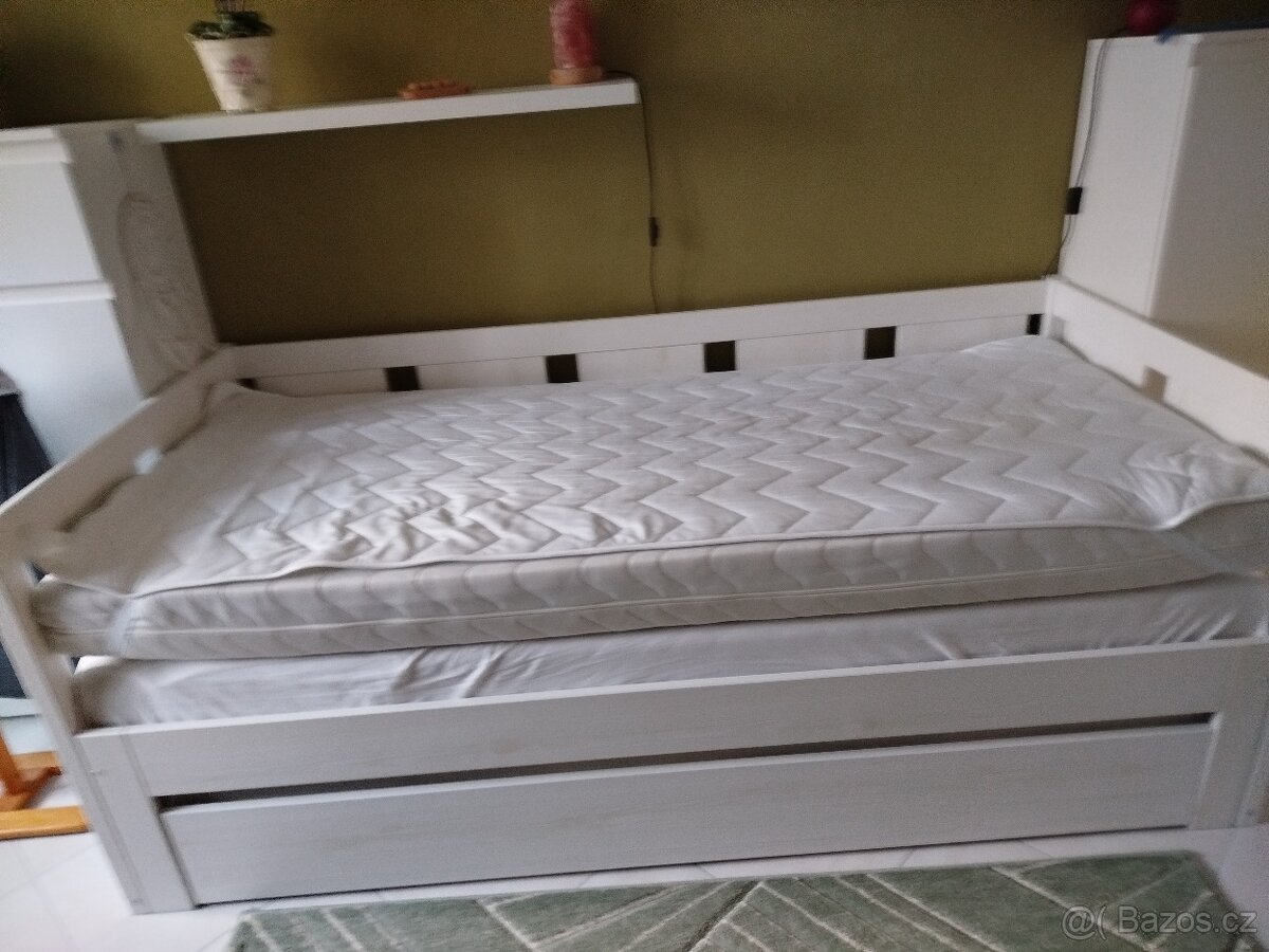 Bílá dřevěná postel rozkládací - 6