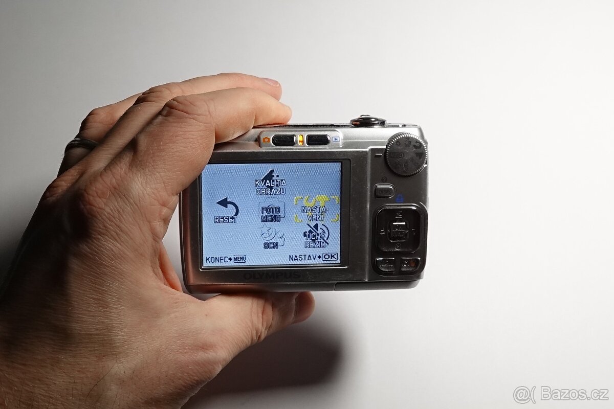 Olympus FE-310 - 6